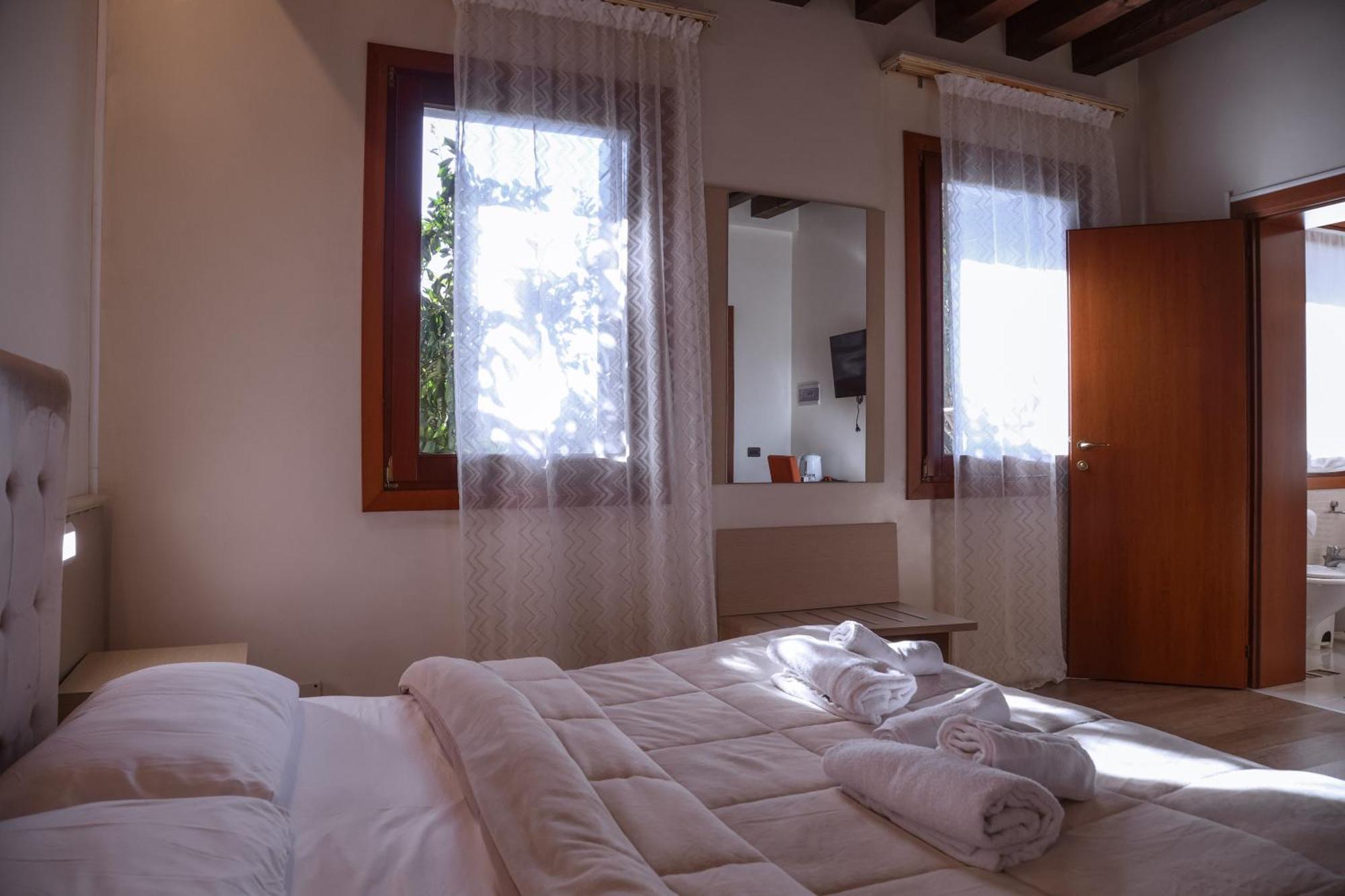 Hotel Villa Sara Mestre Eksteriør bilde